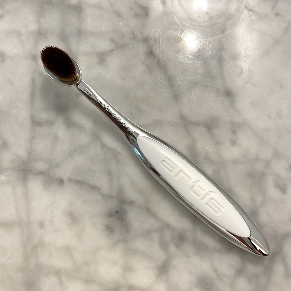 Artís Oval 4 Elite Collection Makeup Brush